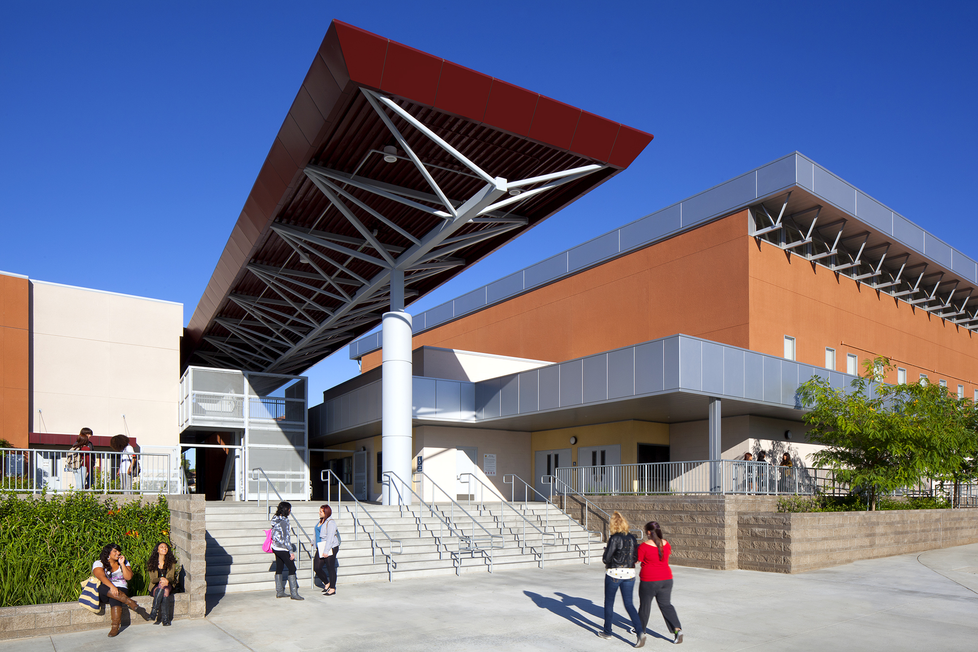 LAUSD Valley Academy for Arts and Sciences