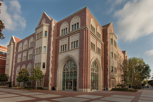 USC Wallis Annenberg Hall